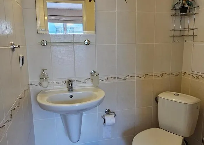 Rainbow 2 40 公寓 *